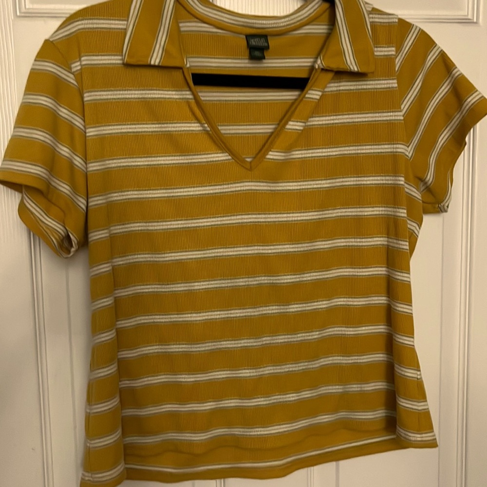 Ribbed, Yellow Striped Collared V-neck Crop top